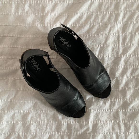 Black Open Toed Booties | Non Stp | Leather Boots - Picture 3 of 3